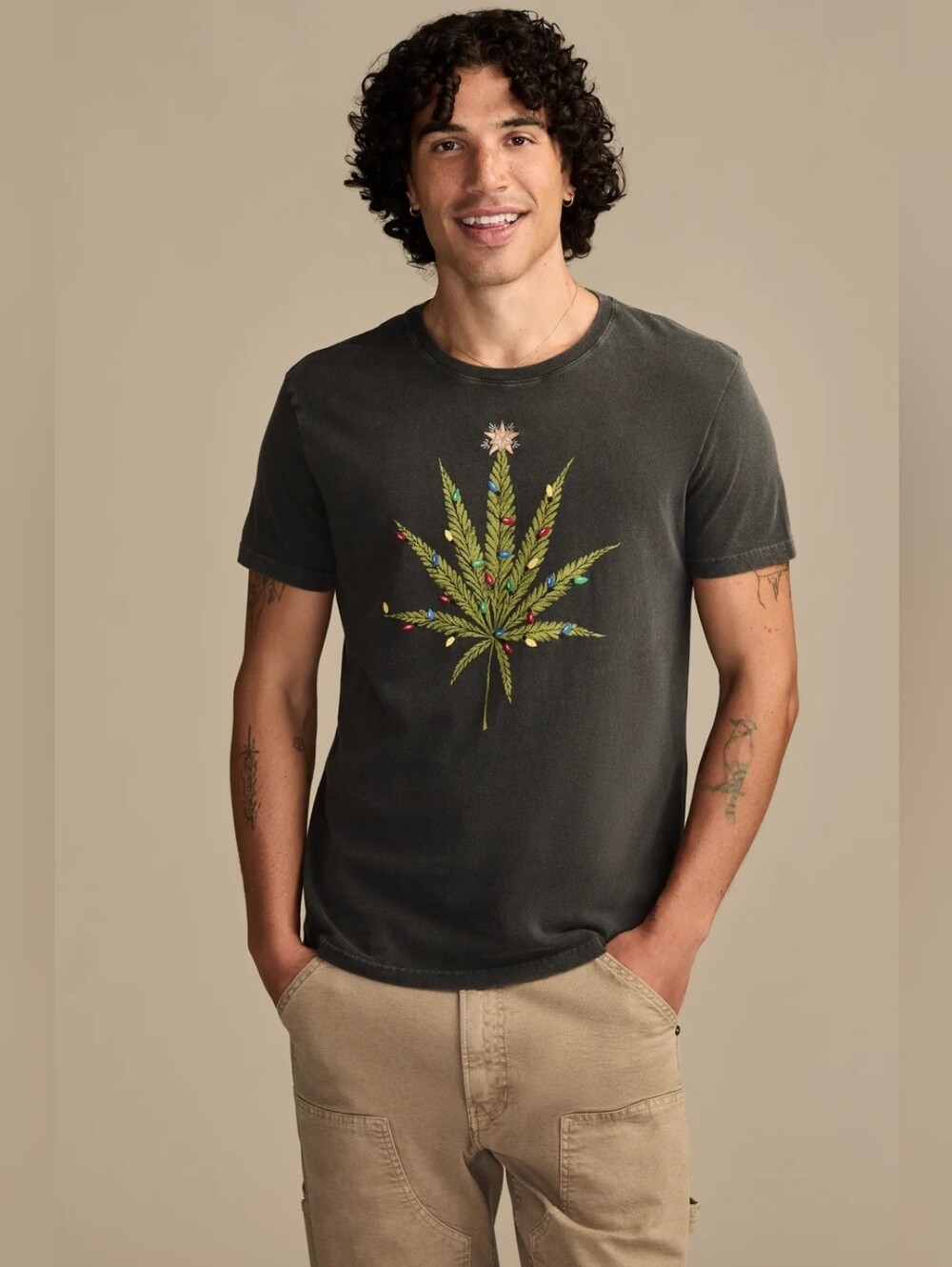 Lucky Brand high for the holidays tee Black M